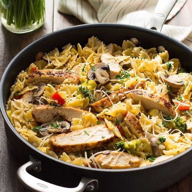Tavuklu Mantarlı Farfalle