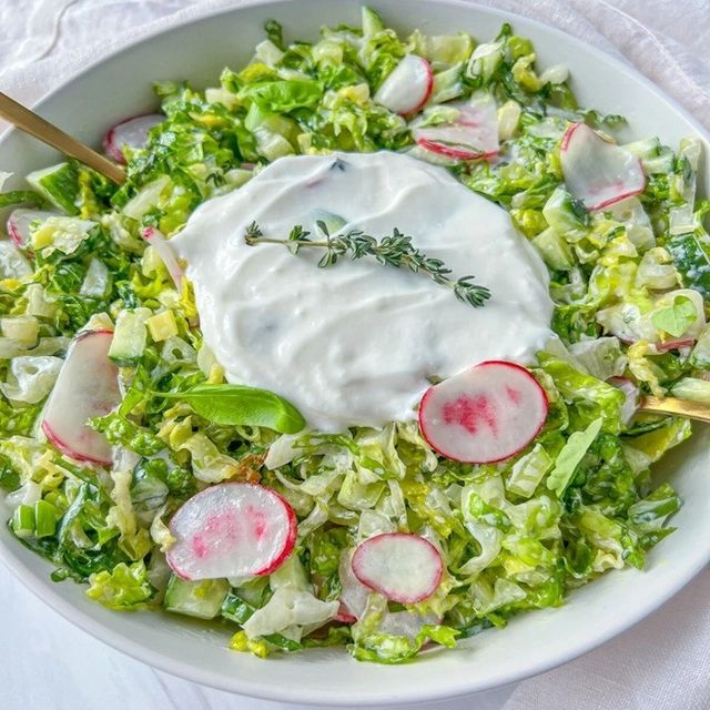 Yoğurtlu Yeşil Salata